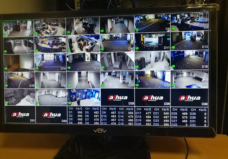 弱电工程,一个听起来既神秘又复杂的话题。但其实,它就在我们日常生活的每一个角落——从家里的智能灯光到商场里的监控系统。